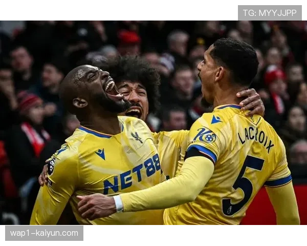 3-4-2-1阵型潜在复兴 曼联与水晶宫采用双十号位配置